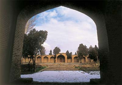 بزرگ‌ترین کاروانسرای بین‌راهی ایران
