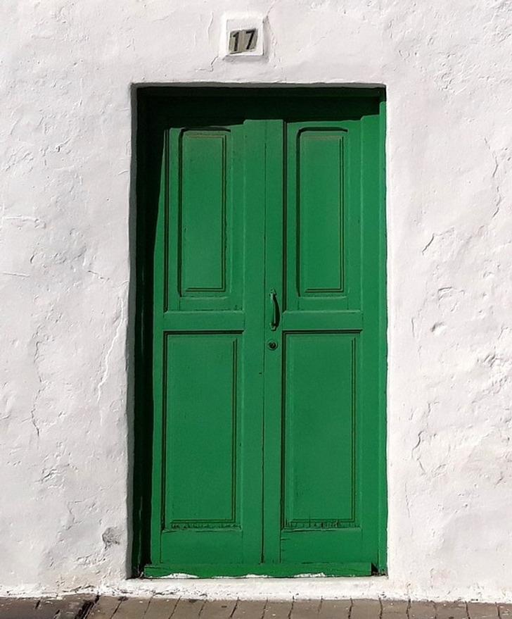 درب سبز در تست روان شناسی رنگ درب خانه