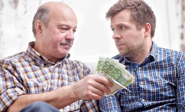 قرض دادن پول به اعضای خانواده