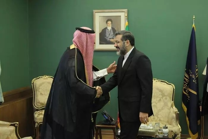 وزیر فرهنگ و سفیر عربستان